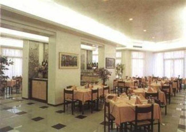 Hotel Colorado Lido di Jesolo Exterior photo